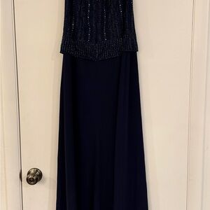 Daymor Couture Navy Beaded Evening Gown Sleeveless V-Neck Size 12